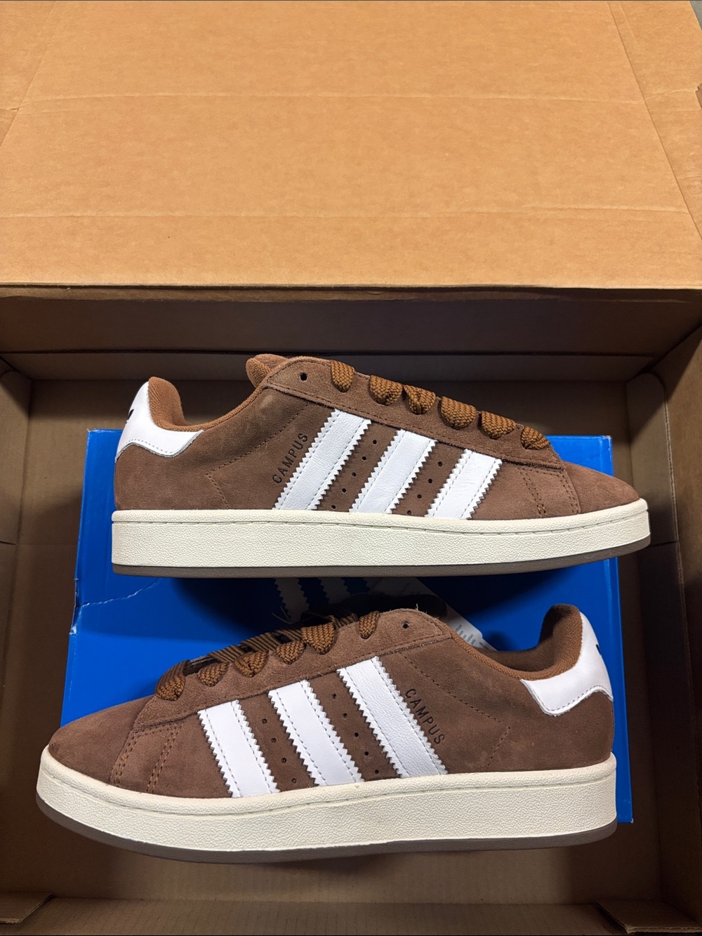 adidas Campus 00’s Bark / Cloud White / Off White GY6433 Size 9 Men’s Shoe